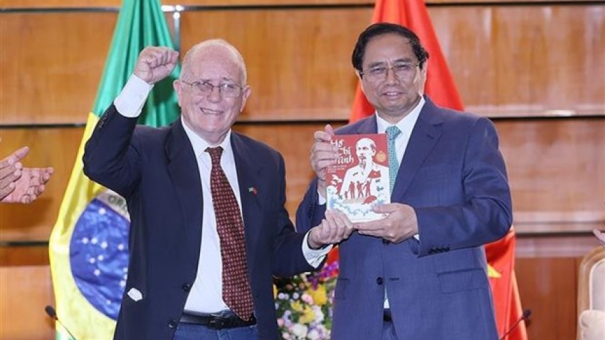 Brazilian scholar lauds Vietnamese Party’s leadership